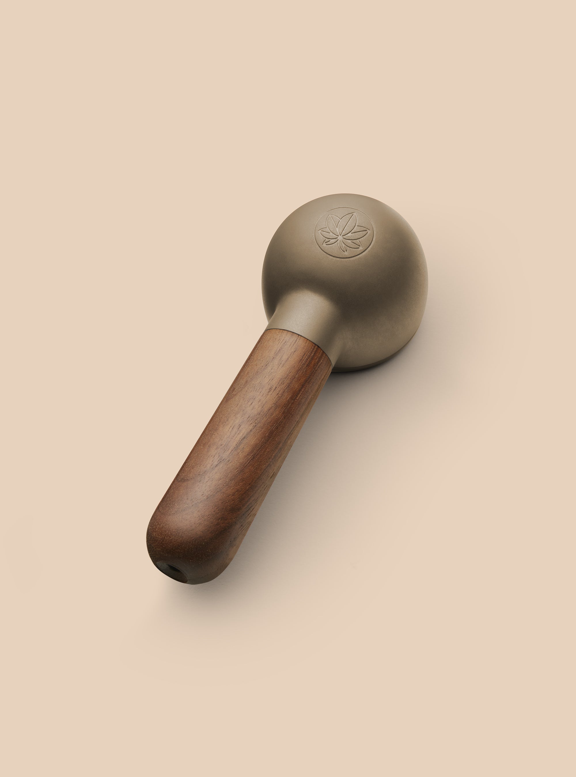 Handpipe & Covered Ashtray